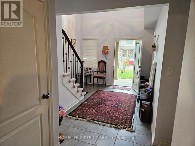 7211 Stacey Dr in Niagara Falls, ON - Building Photo - Building Photo