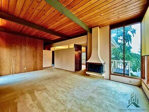 2914 NW Ashwood Dr in Corvallis, OR - Building Photo - Building Photo