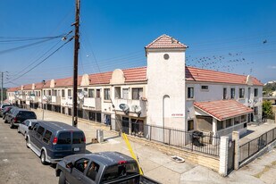 2315 Barlow St in Los Angeles, CA - Building Photo