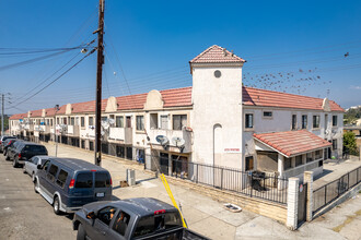 2315 Barlow St in Los Angeles, CA - Foto de edificio - Primary Photo