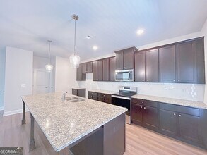 2574 Mls Cmn Dr in Decatur, GA - Building Photo - Building Photo