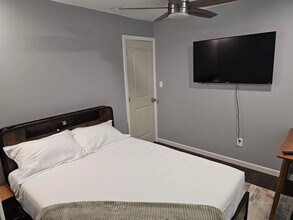 Room in House on Baker Terrace NW in Atlanta, GA - Building Photo - Building Photo