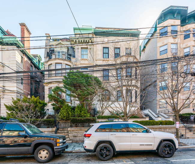 927 Hudson St in Hoboken, NJ - Foto de edificio - Building Photo