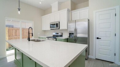 5705 Notre Dame Ave, Unit 3 in McAllen, TX - Building Photo - Building Photo