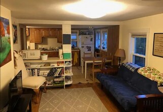 28A Cherry St, Unit 2 in Somerville, MA - Building Photo - Building Photo