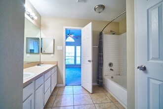 1914 Marvell Dr in Houston, TX - Building Photo - Building Photo