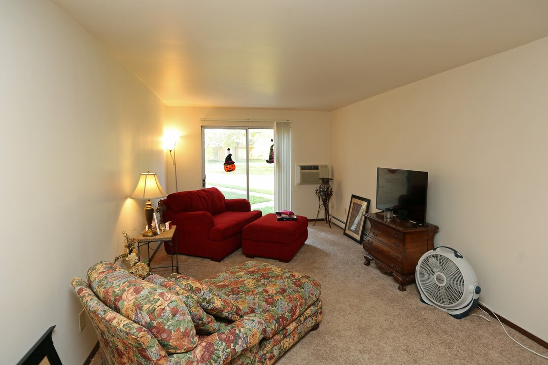 Welcome Home at Plaza Four Apartments in St. Francis, WI - Building Photo