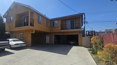701 1/2 W 46th St in Los Angeles, CA - Building Photo - Building Photo