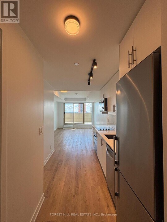 9 Croham Rd in Toronto, ON - Building Photo