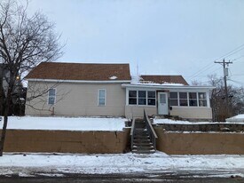 907 Clinton St in La crosse, WI - Building Photo