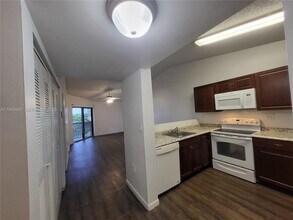 9921 Nob Hill Ln in Sunrise, FL - Building Photo - Building Photo