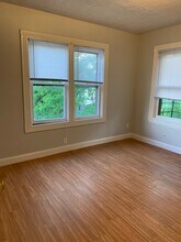 2372 Harper Ave, Unit 2 in Cincinnati, OH - Foto de edificio - Building Photo