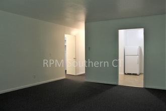 1730 State St in Hamden, CT - Building Photo - Building Photo