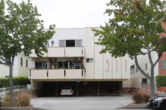 511 Montana Ave in Santa Monica, CA - Building Photo - Building Photo