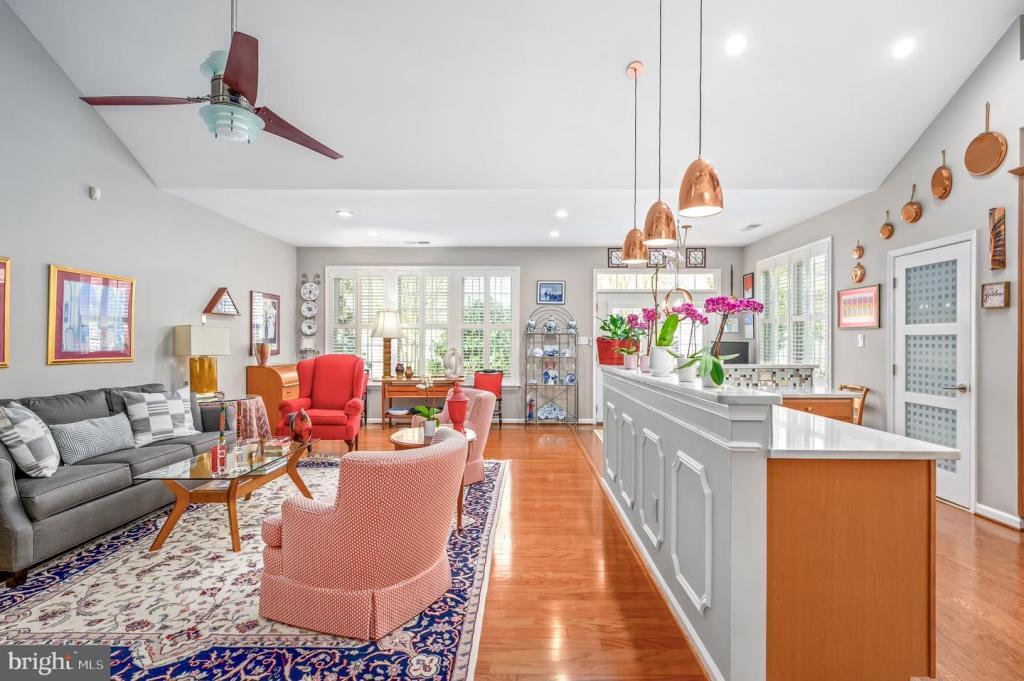 44550 Baltray Cir in Ashburn, VA - Foto de edificio