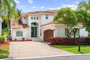 4621 NW 93rd Doral Ct in Doral, FL - Building Photo