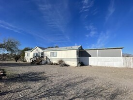 5080 Erin Dr in Fort Mohave, AZ - Building Photo