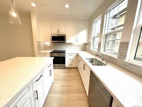 2511 Chamomile Ln in Carlsbad, CA - Building Photo - Building Photo
