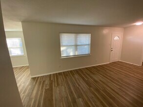 1217 Scott Dr in Hurst, TX - Building Photo - Building Photo