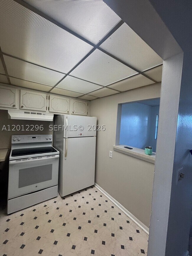 166 Easthampton G