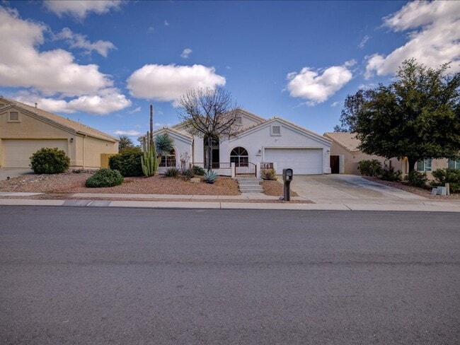 7490 N Thornwood Rd in Tucson, AZ - Building Photo - Building Photo