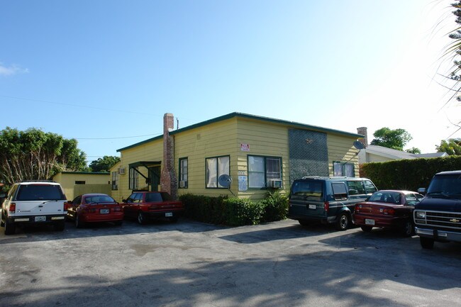 335-337 Kenilworth Blvd in West Palm Beach, FL - Building Photo - Building Photo