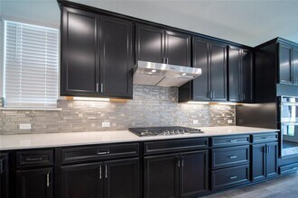 1901 Donetto Dr in Leander, TX - Building Photo - Building Photo