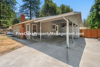 520 Fowler Ln in Diamond Springs, CA - Building Photo - Building Photo