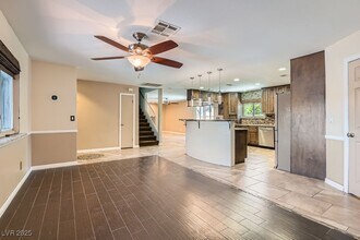 733 Strawberry Pl in Henderson, NV - Building Photo - Building Photo