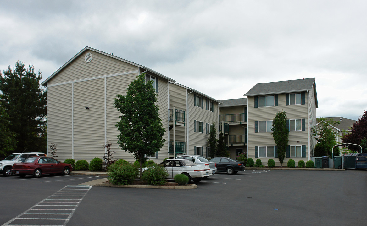 Grayson Apartments in Corvallis, OR - Building Photo