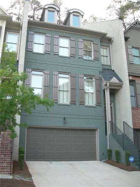 property at 17 Oakhurst Common Dr