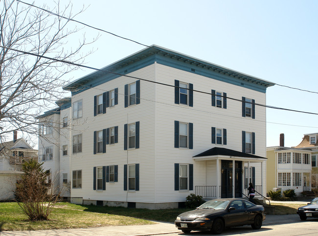 349 Hanover St in Manchester, NH - Foto de edificio - Building Photo