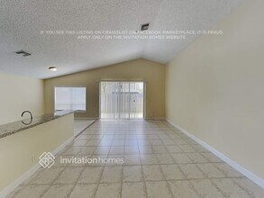 7735 NW 63rd Way in Parkland, FL - Foto de edificio - Building Photo