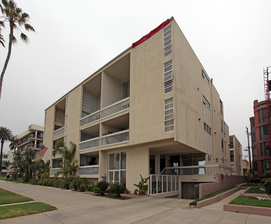 1025 Ocean Avenue in Santa Monica, CA - Foto de edificio