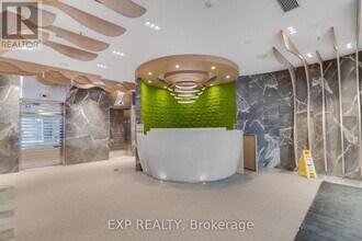 21 Carlton St. in Toronto, ON - Building Photo - Building Photo