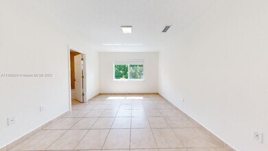 325 SW 36th Ave in Miami, FL - Building Photo - Building Photo