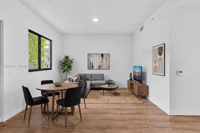 753 NW 30th St in Miami, FL - Building Photo - Building Photo