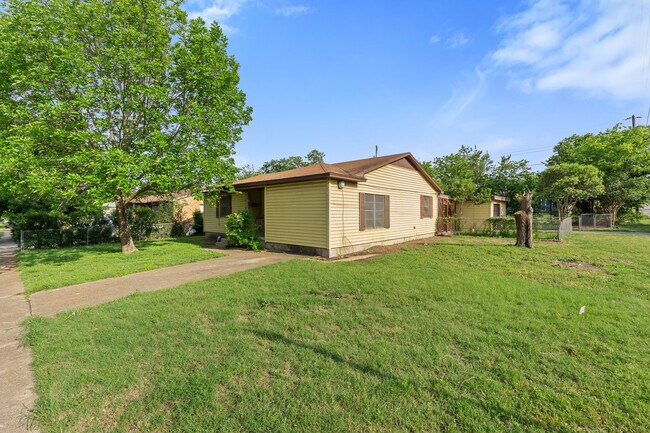 1302 Redondo Dr in Killeen, TX - Building Photo - Building Photo