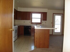 917 Bethanne Pl in Onalaska, WI - Foto de edificio - Building Photo