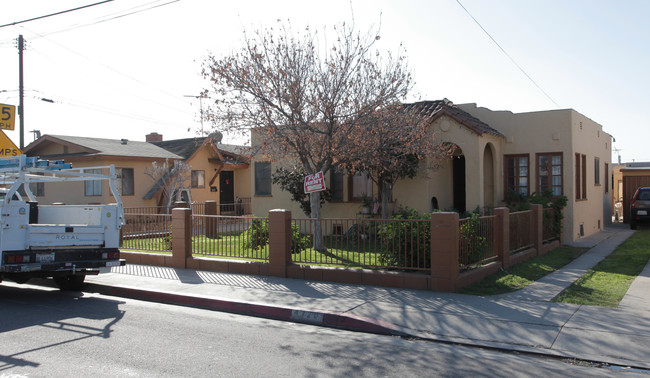 4720-4726 Elizabeth St in Cudahy, CA - Foto de edificio - Building Photo