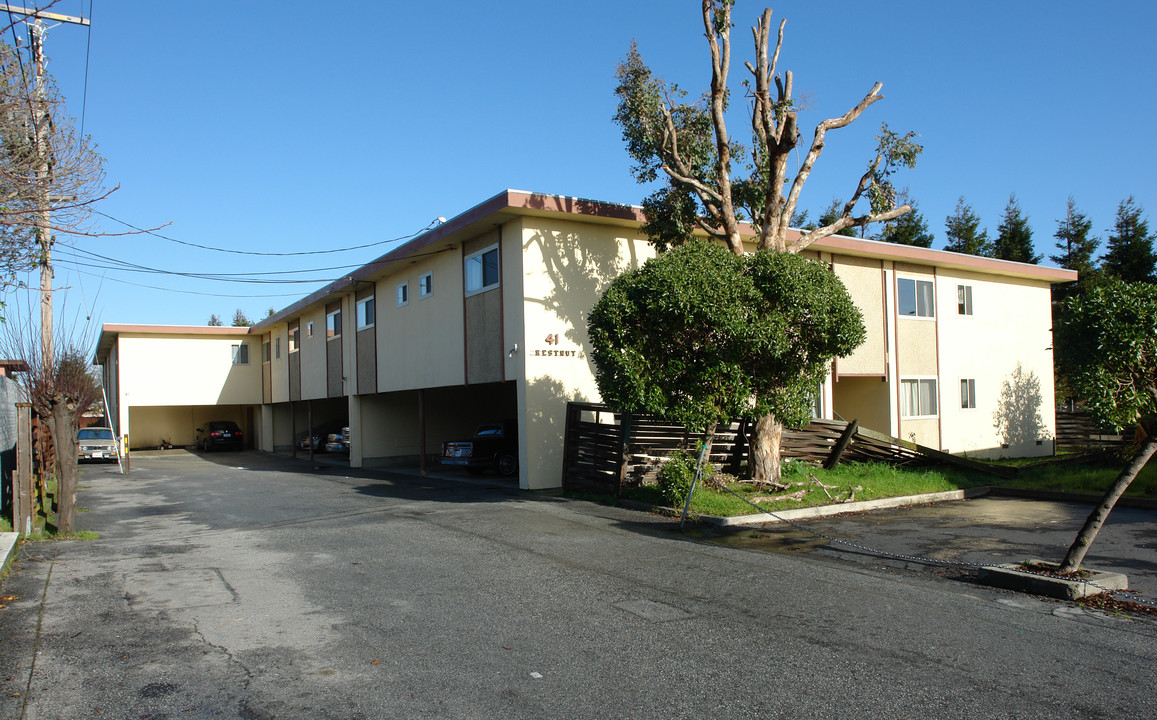 41 Chestnut Ave in South San Francisco, CA - Building Photo