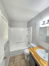 509 Truman St in Cleveland, TX - Building Photo - Building Photo