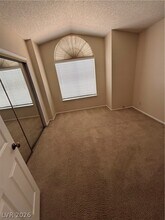 3308 Royal Glen Ct in Las Vegas, NV - Building Photo - Building Photo