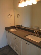 394 NW Denton Ave in Dallas, OR - Building Photo - Building Photo