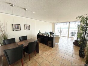 1075 NE Miami Gardens Dr-Unit -505 in Miami, FL - Foto de edificio - Building Photo