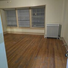 6008 8th Ave, Unit #1 in Kenosha, WI - Foto de edificio - Building Photo