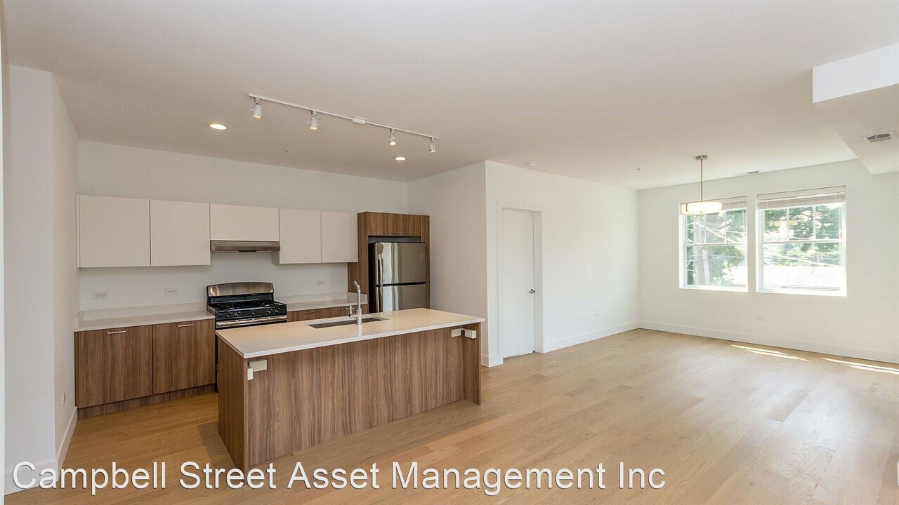 1121 Greenleaf Ave in Wilmette, IL - Building Photo