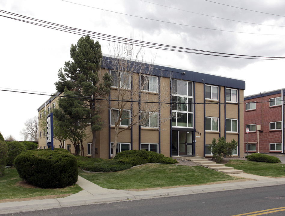 Forest Manor Apartments in Aurora, CO - Building Photo