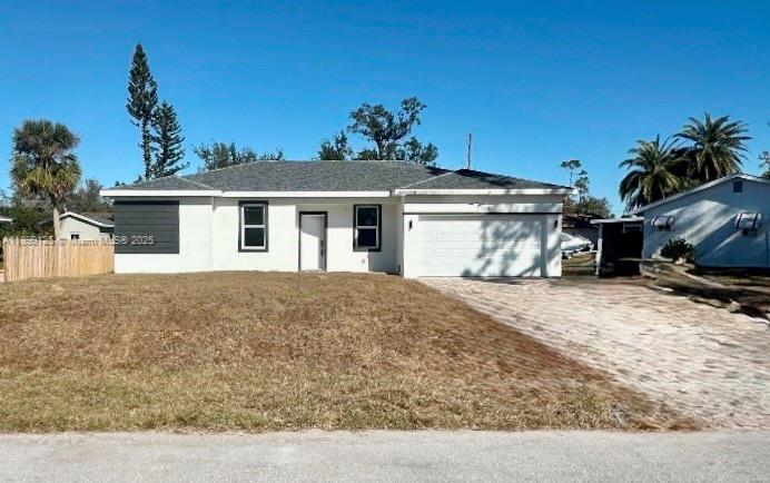 21068 Exmore Ave in Port Charlotte, FL - Building Photo