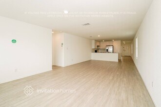 218 Hollywood Dr in New Braunfels, TX - Foto de edificio - Building Photo